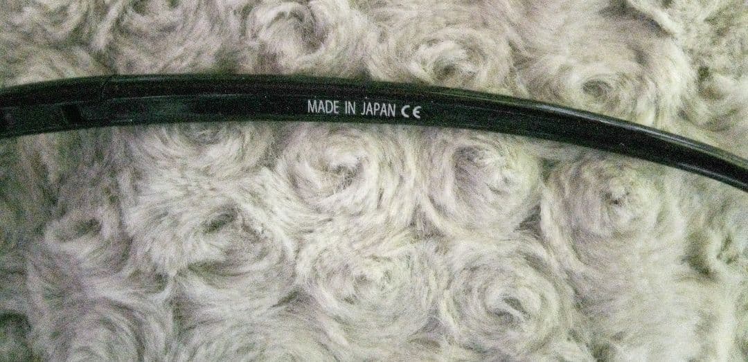 1個売り。　ハズキルーペ　ラメ入り　　どちらかでお選びくださいませ　(*˘ω˘)