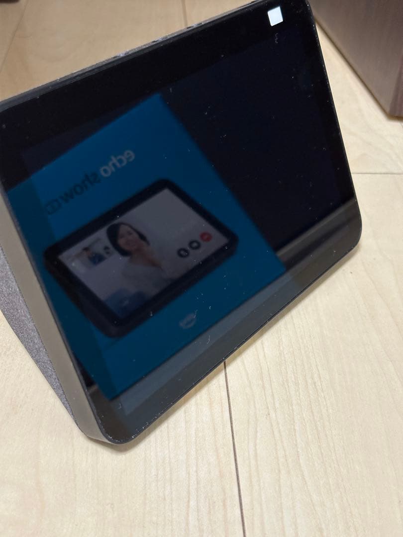 Amazon アマゾン Echo Show 8 第2世代　チャコール　スタンド付