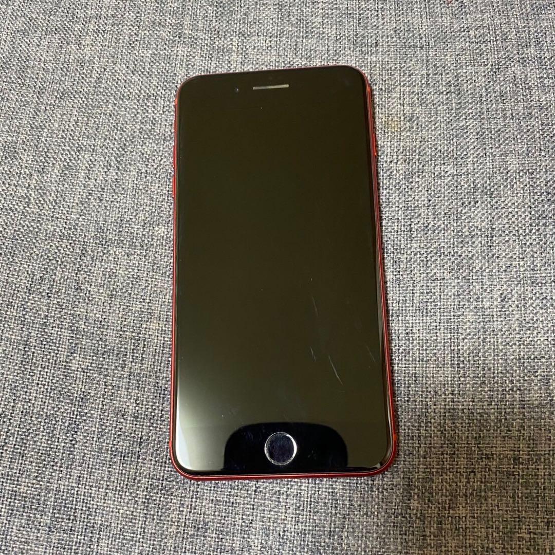 iphone8 plus 64ギガ　本体のみ