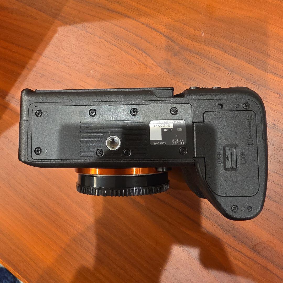 と*ろ様 低シャッター回数 α7 Ⅳ ミラーレス一眼カメラ SONY