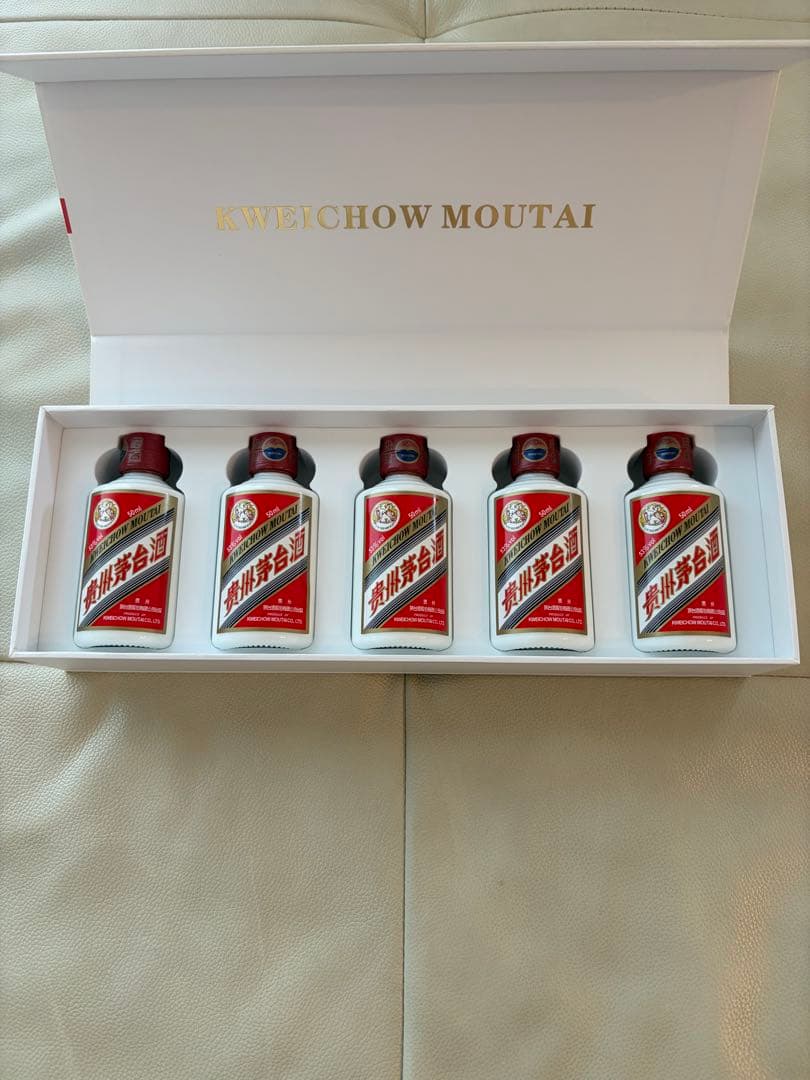 貴州茅台酒（Kweichow Moutai）中国の高級白酒のミニボトル5本セット