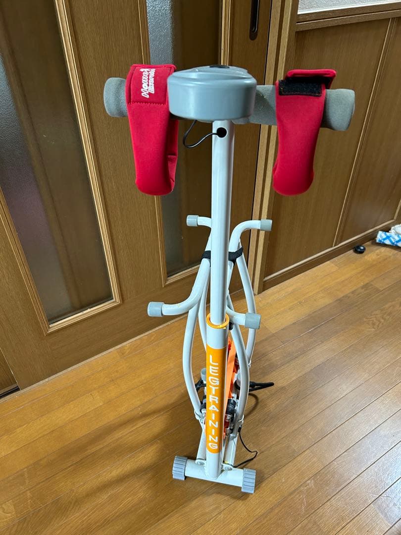 健康器具　ダイエット　腰　足　太もも　筋トレ