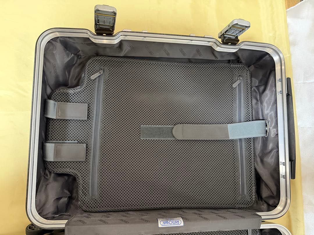 RIMOWA リモワ LIMBO（リンボ）スーツケース 機内持込可能 32L