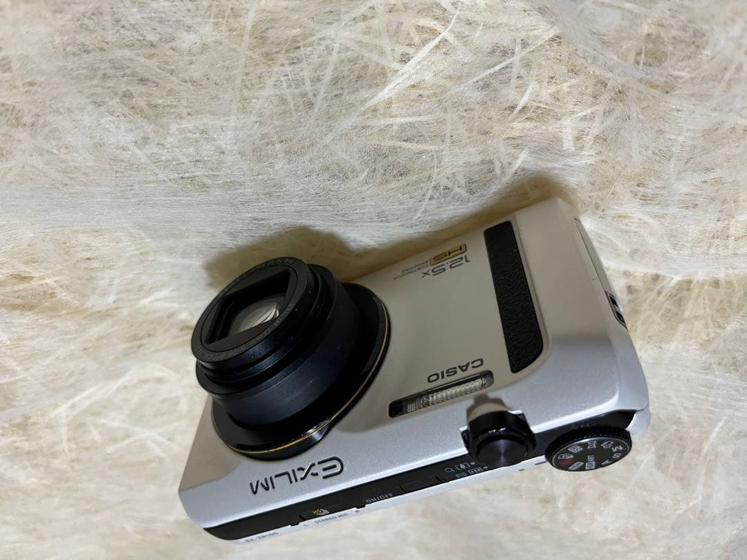 美品‼︎CASIO EXILIM カシオ コンパクトデジタルカメラEX-ZR100