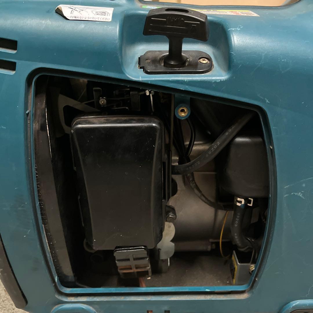 マキタ　インバーター発電機 G140IS