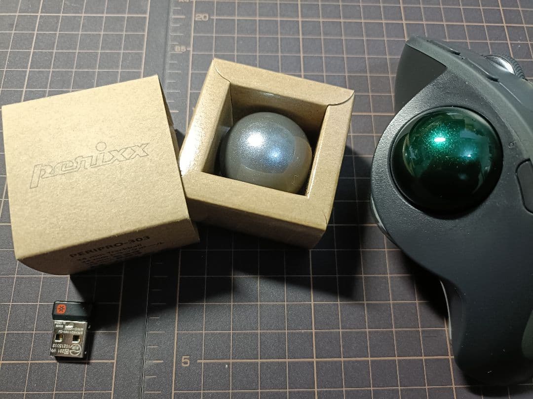 Logitech ワイヤレストラックボールマウス