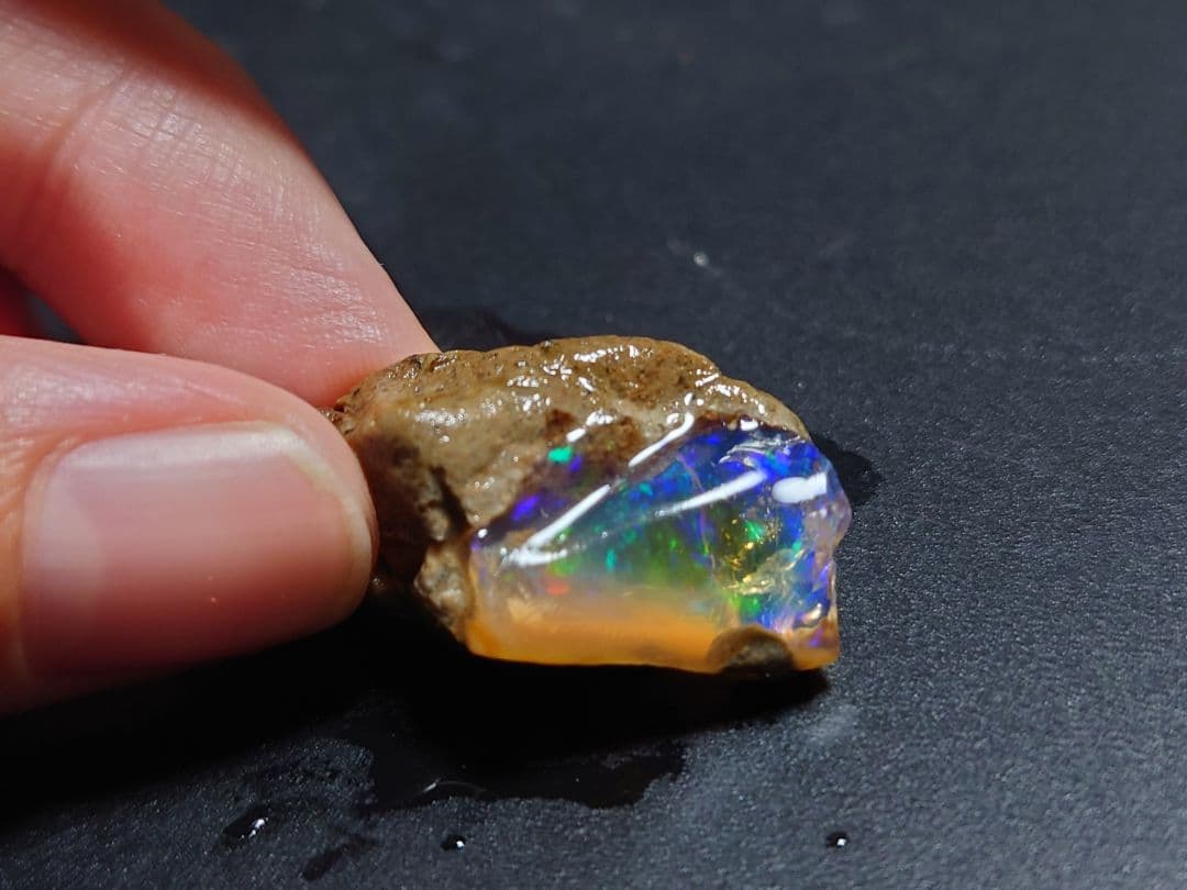 エチオピアウェロ産　オパール　鉱物標本　原石　プレシャス