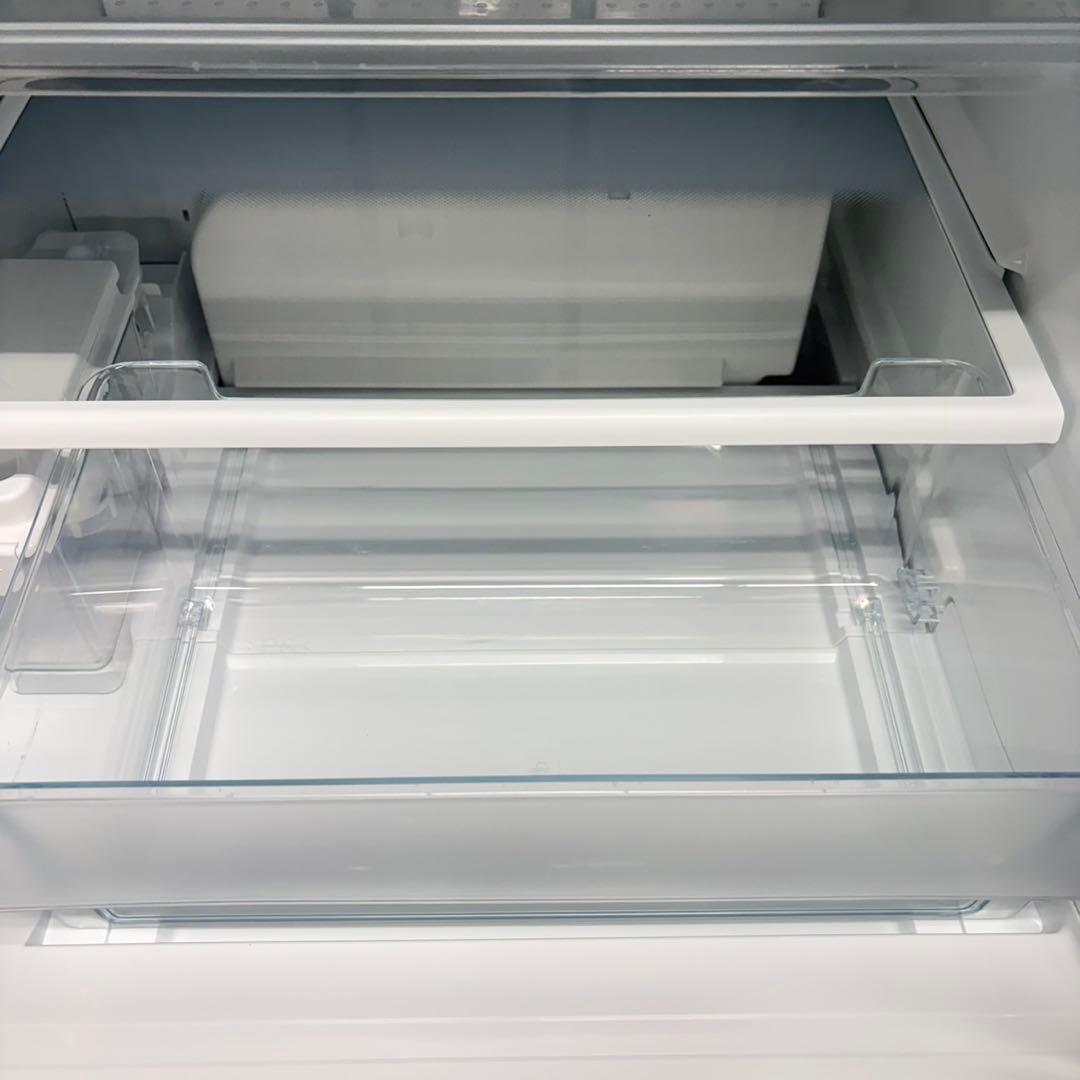 976 新品！　新古品　東芝　3ドア　冷蔵庫　330L 自動製氷付　保証込み