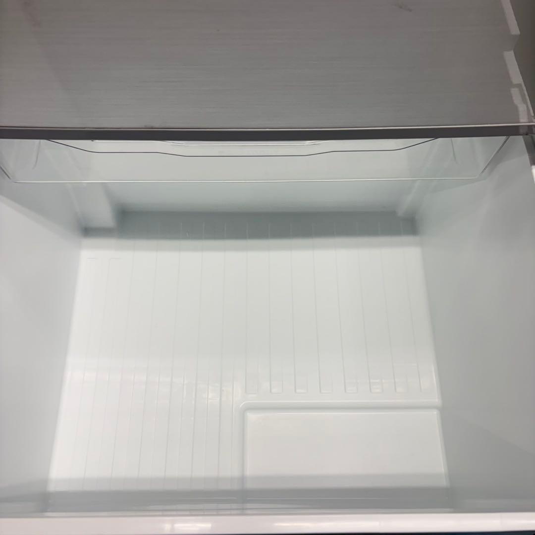 976 新品！　新古品　東芝　3ドア　冷蔵庫　330L 自動製氷付　保証込み