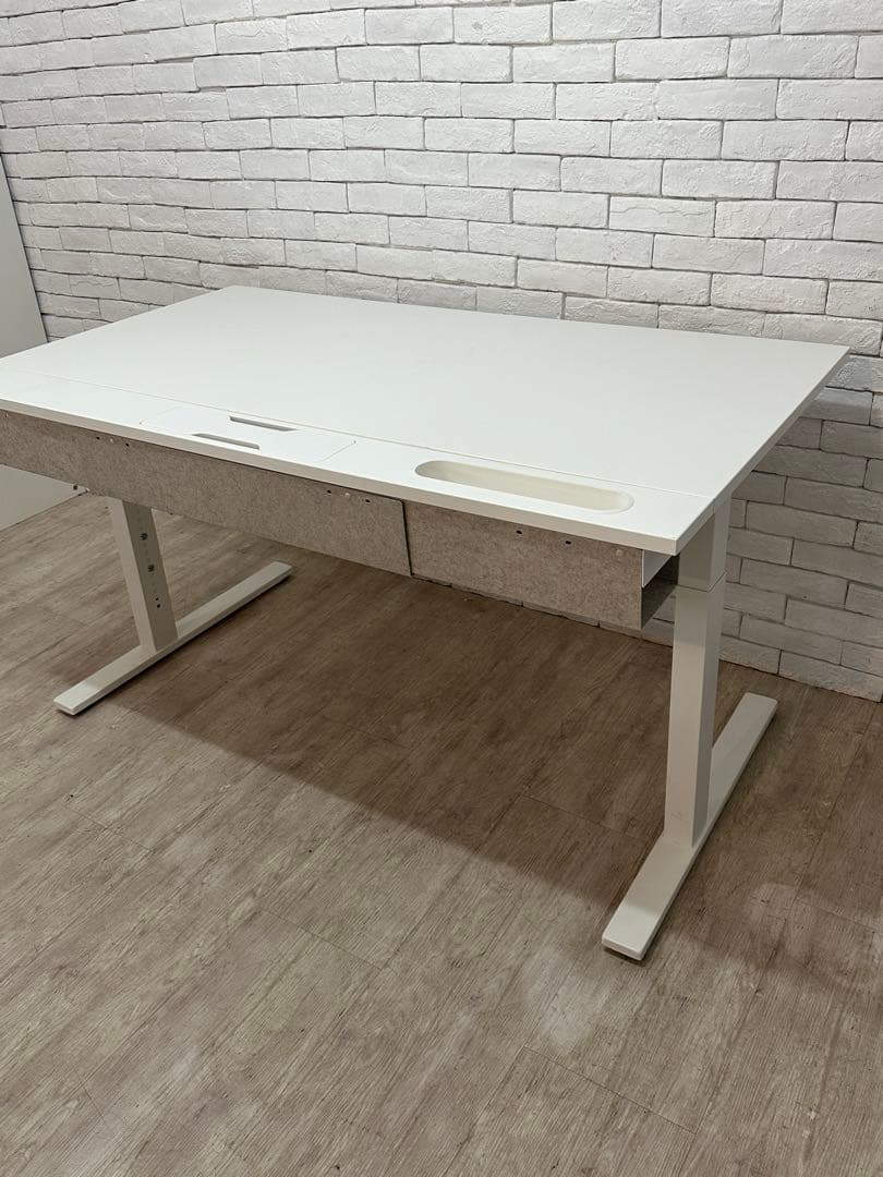 ①東京23区配送無料】ikea PC 事務所　デスク ゲーム　机　書斎　オフィス