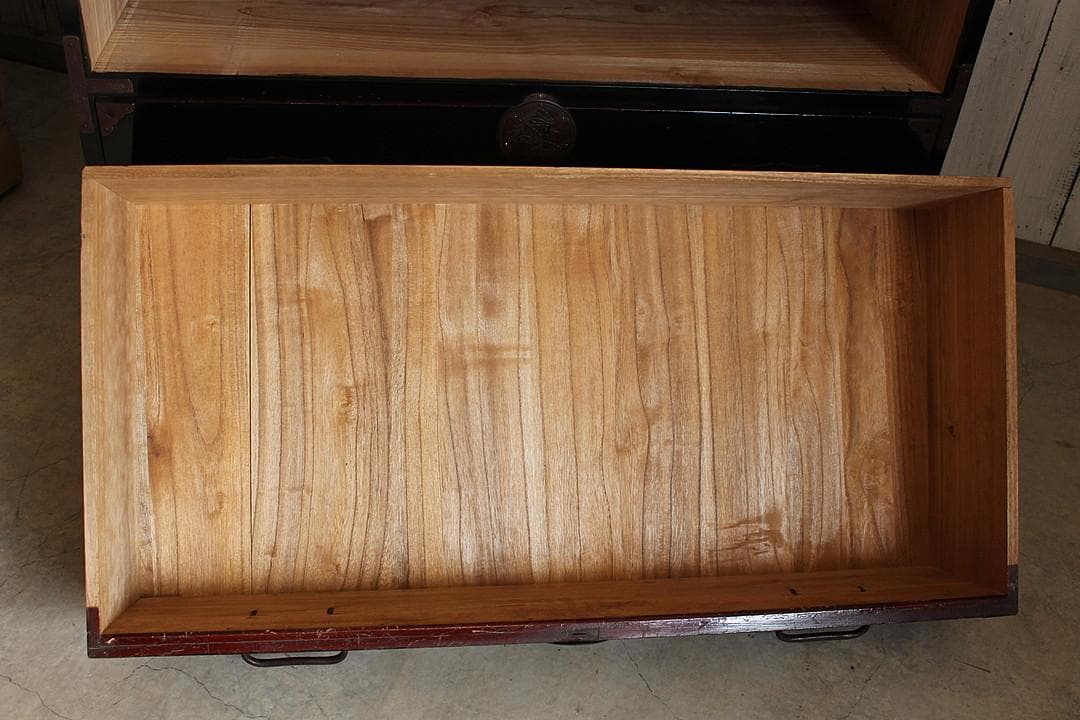 綺麗な丸金具庄内箪笥　3段　中桐　タンス　収納　古家具　古民家　時代家具