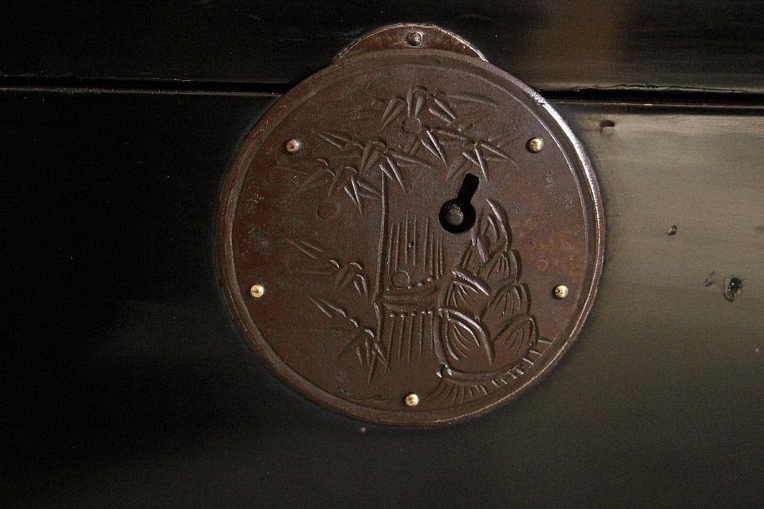 綺麗な丸金具庄内箪笥　3段　中桐　タンス　収納　古家具　古民家　時代家具