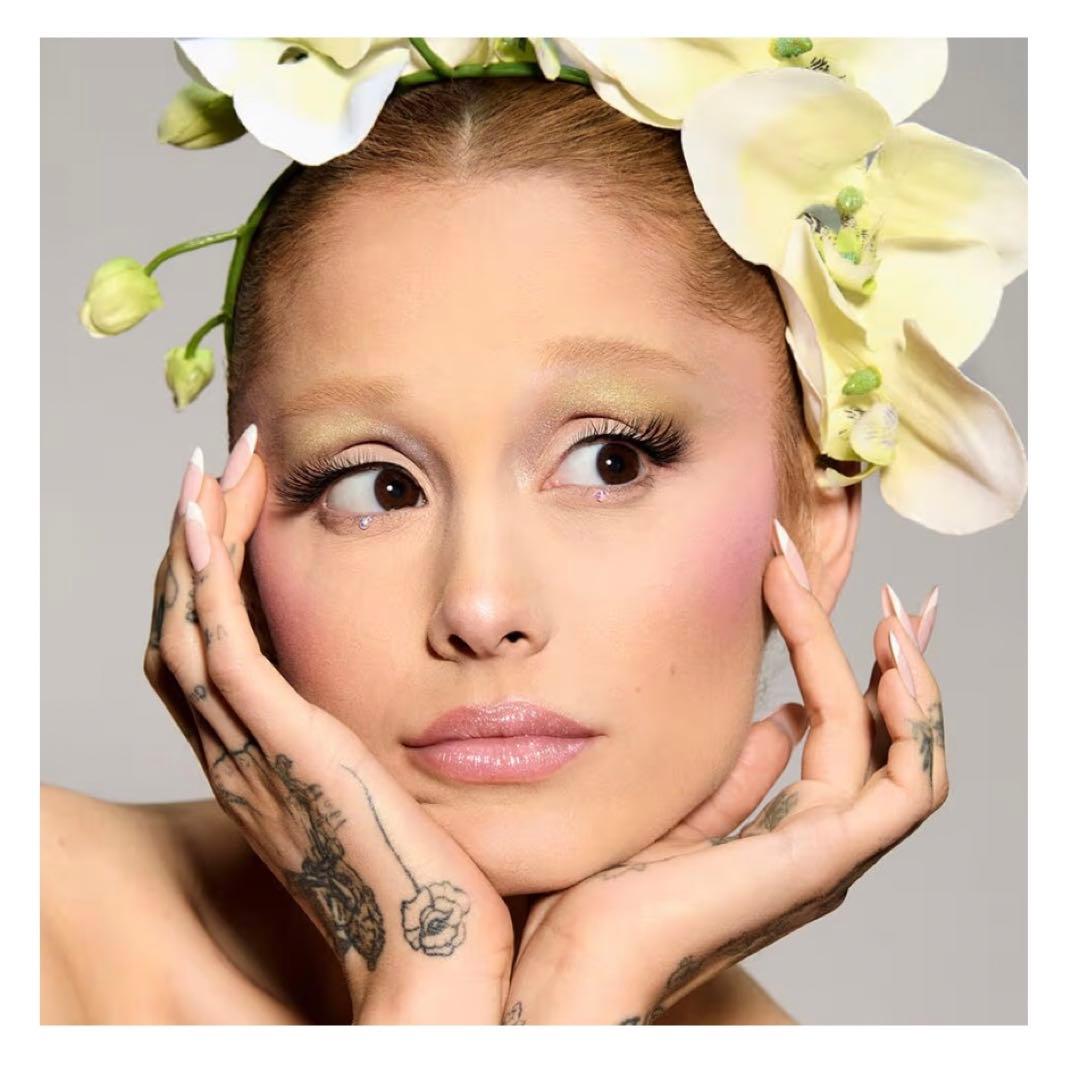 r.e.m.beauty Wicked ウィキッド アリアナ グランデ パレット