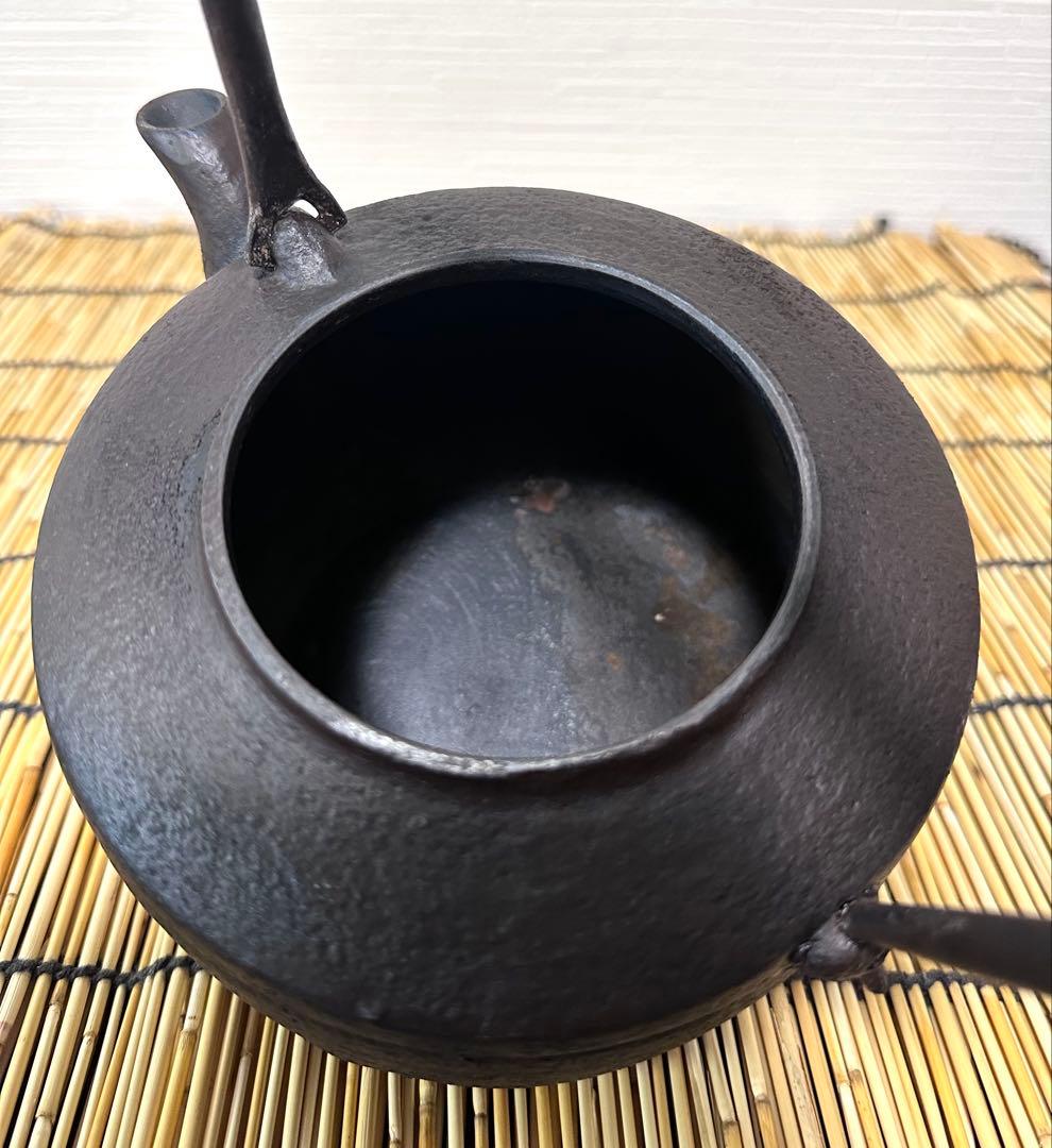 ＵＳＥＤ品 岩手県奥州 佐秋鋳造所 佐藤守巨造 真作保証　南部鉄瓶 南部鉄器