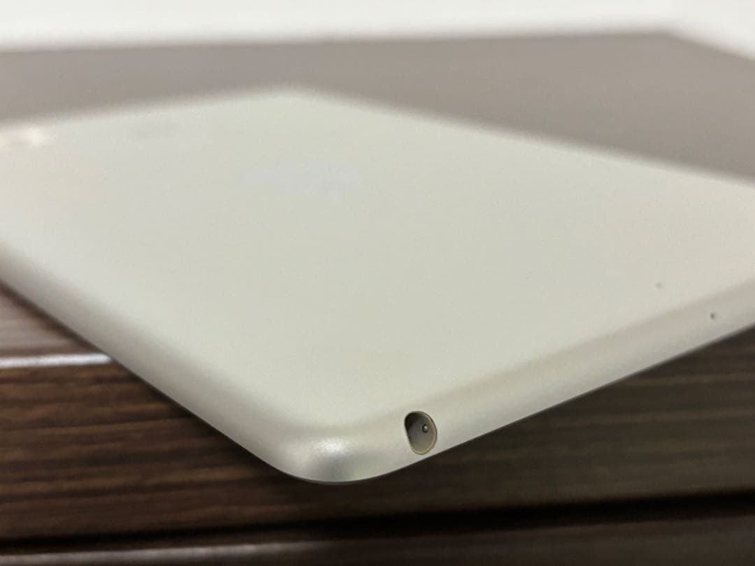 【美品】iPad mini (第5世代)Wi-Fi版 64GB シルバー