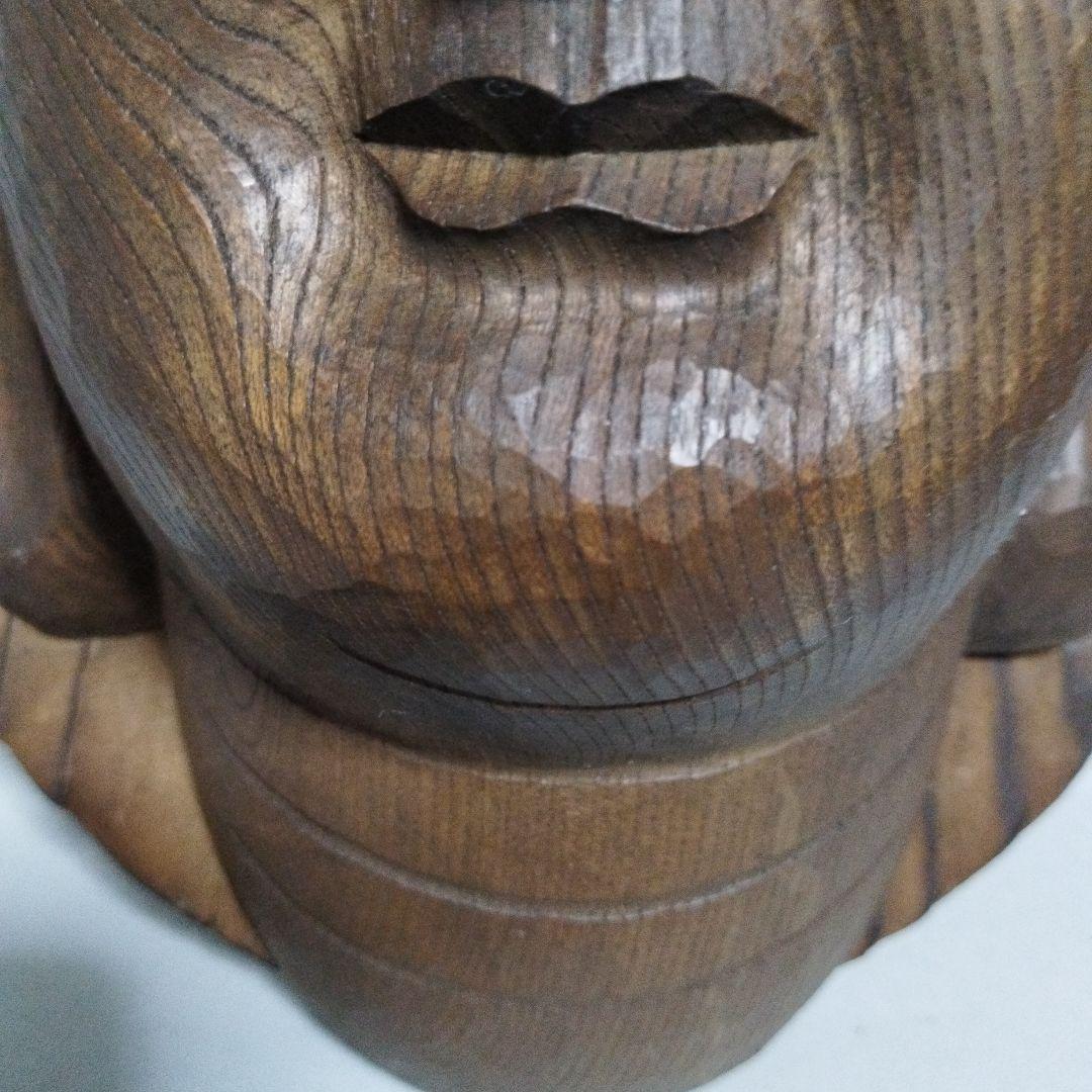 一刀彫のお面です。