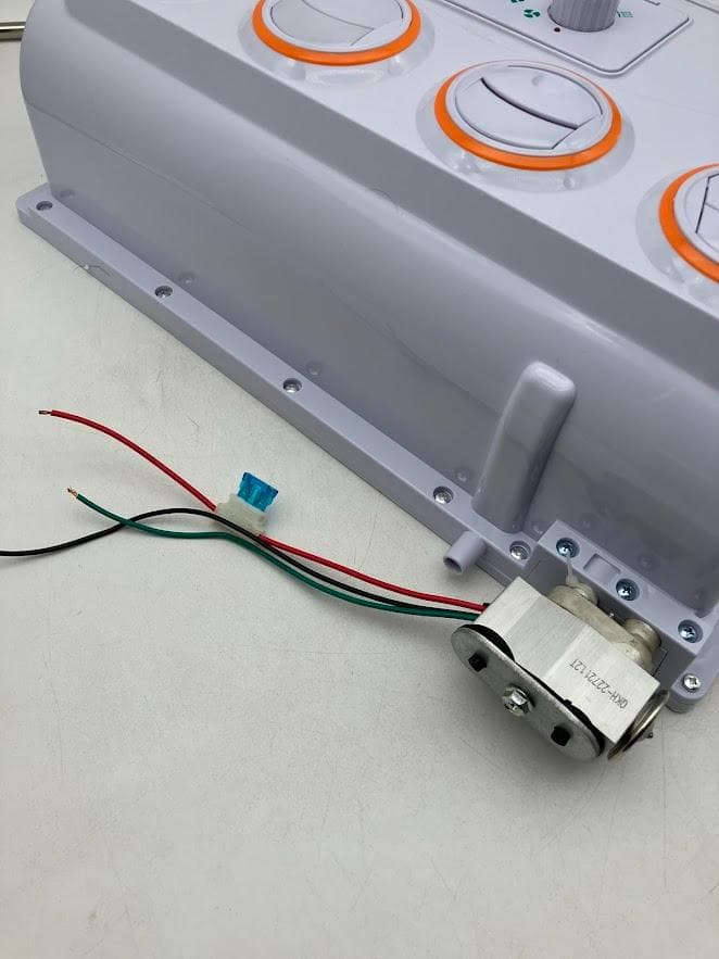 カーエアコン　並行輸入品　12V　トラック　キャンピングカー　蒸発器