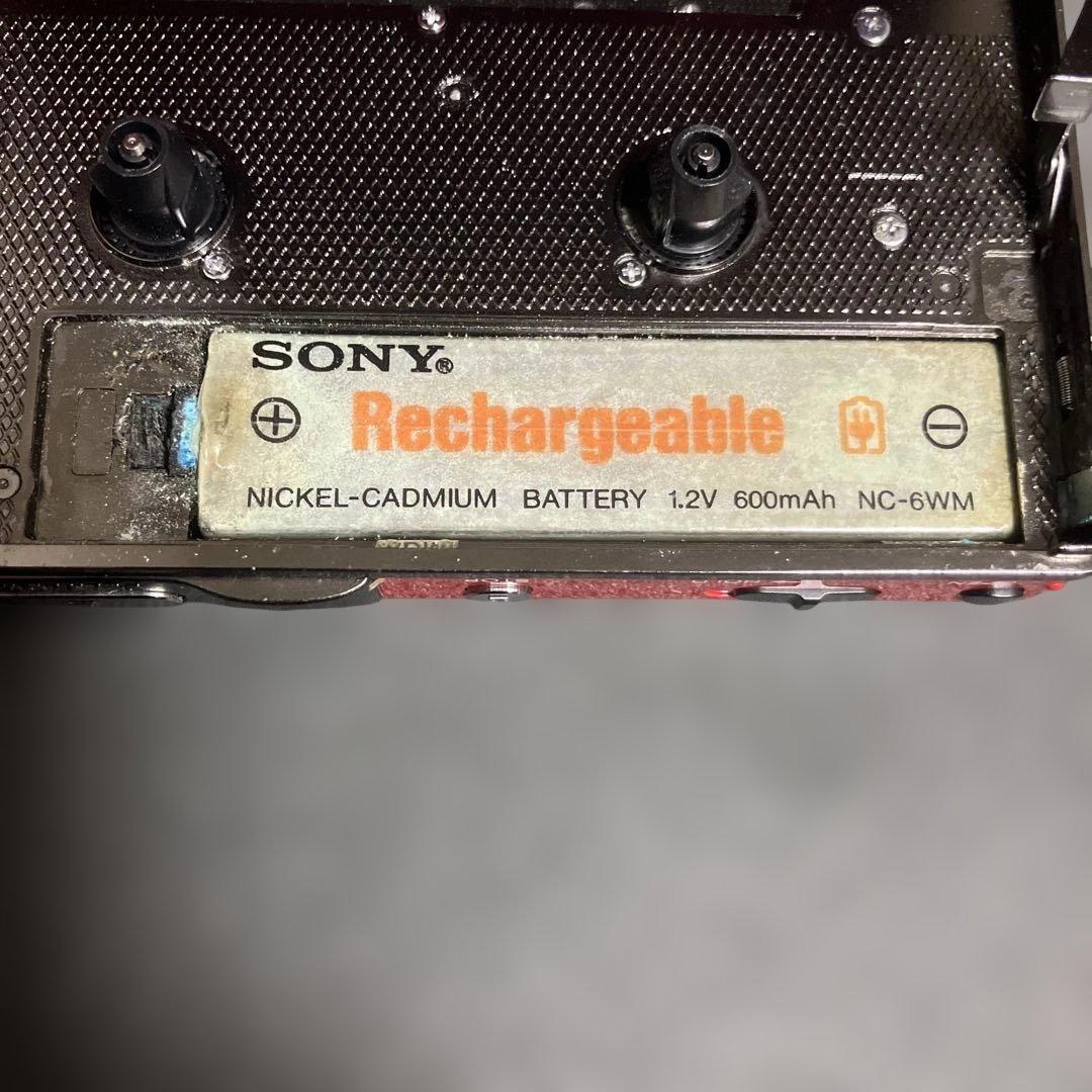 ポータブルプレーヤー SONY WALKMAN WM-702 RED CASSETTE PLAYER