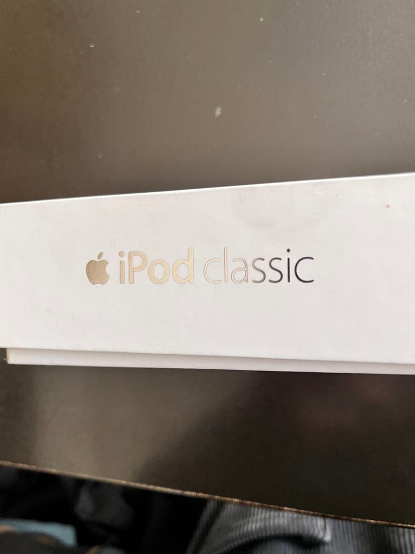 Apple iPod classic 本体(ジャンク品)と付属品