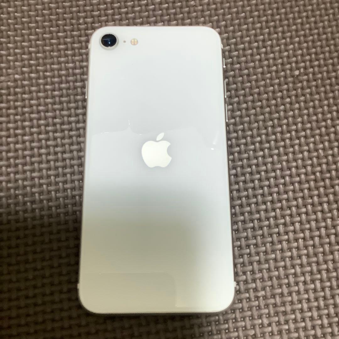 Apple iPhone se(第二世代)ホワイト SIMフリー　【ジャンク】