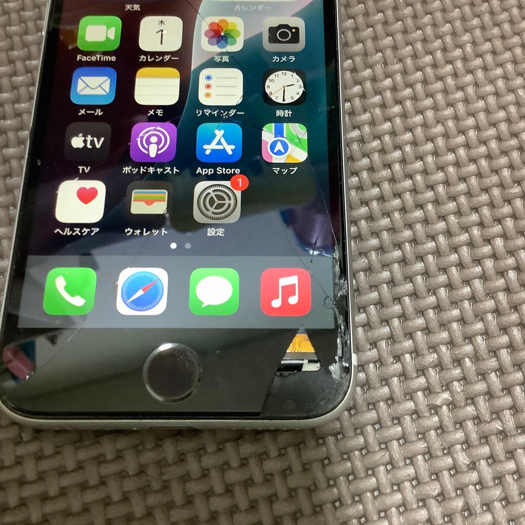 Apple iPhone se(第二世代)ホワイト SIMフリー　【ジャンク】