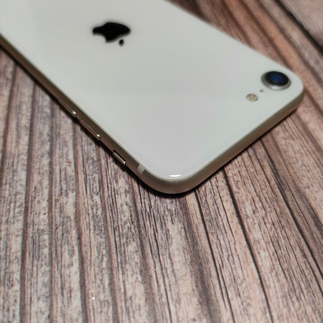 iPhone SE 第3世代 64GB スターライト バッテリー89%