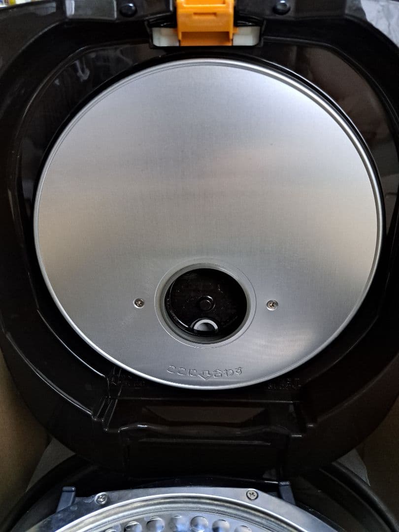 象印　極め炊き　 NW-VP18 E9　炊飯器　一升炊き