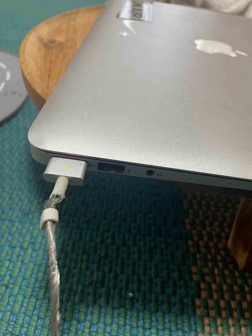 【すぐ使えます】MacBook Air 13インチ Mid 2013
