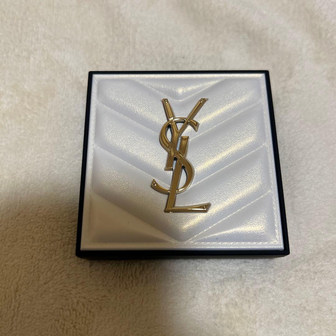 YSL オールアワーズハイパールルミナイザー03
