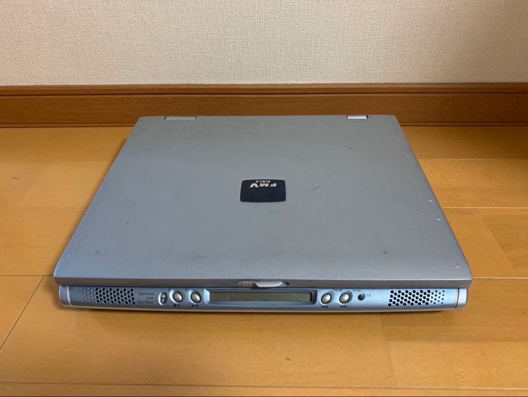 FMV-BIBLO NB8/1000L ノートPC