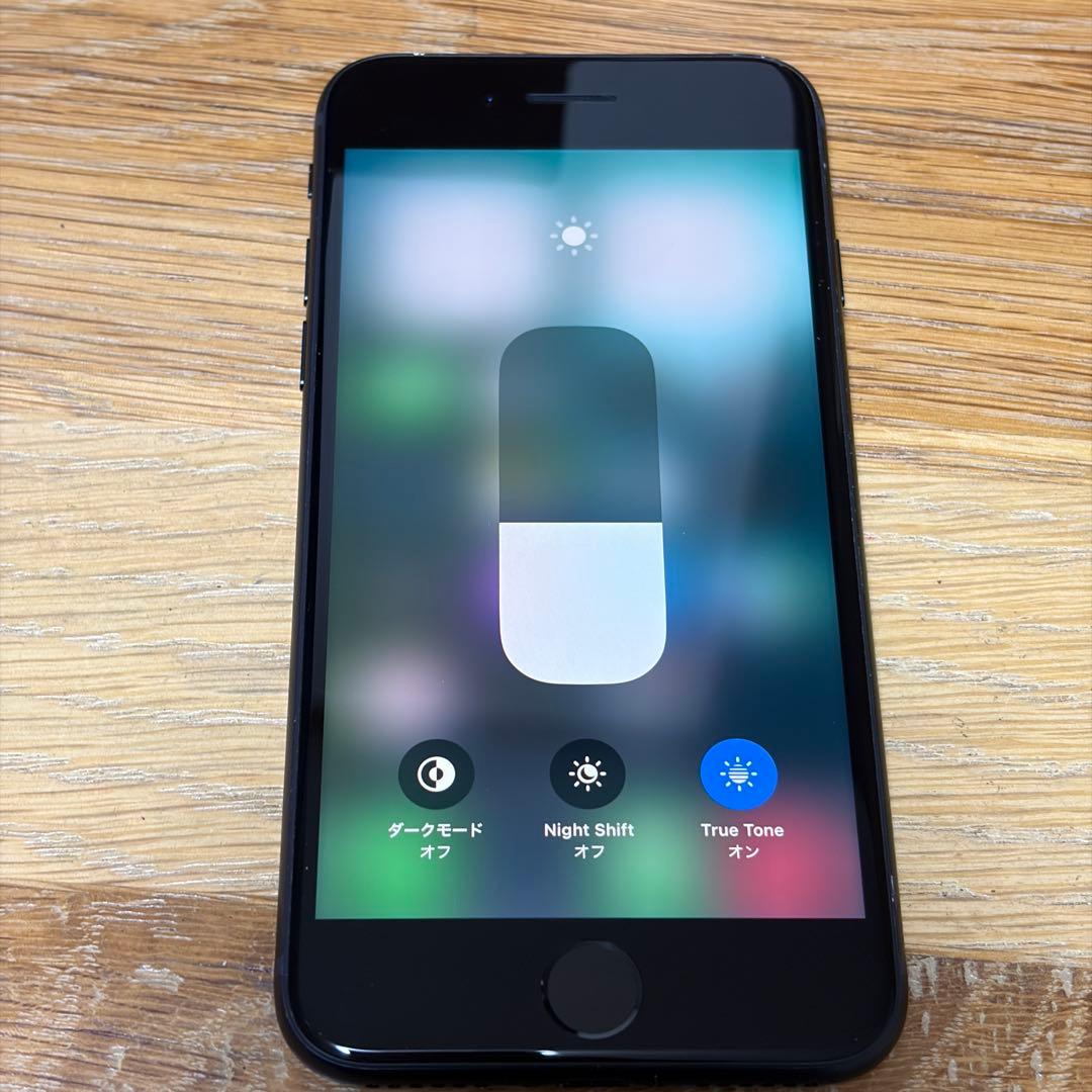 ぶ*ん様 バッテリー新品　iPhoneSE第3世代64GB SIMフリー　美品