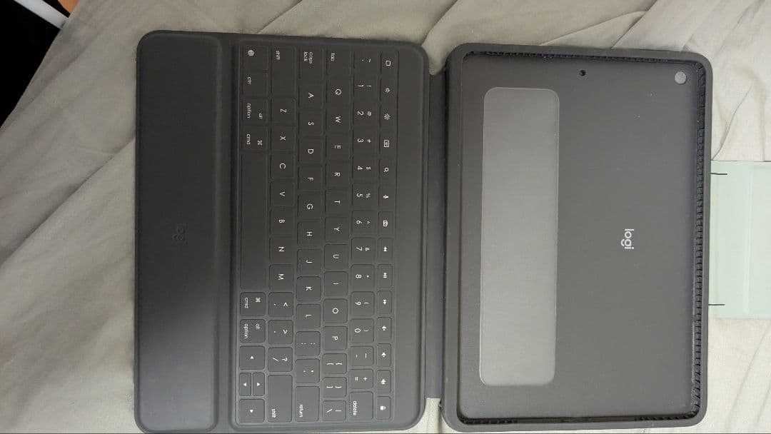 Apple iPad (第9世代) 64GBバッテリー100%＋ケース