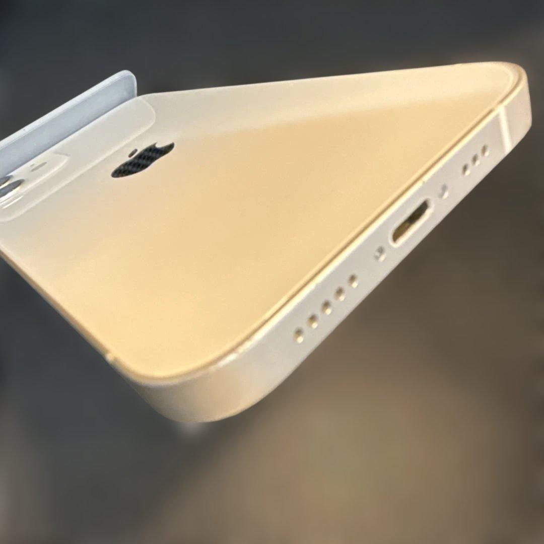 iPhone12 64GB ホワイト SIMフリー 付属品完備 バッテリー99%