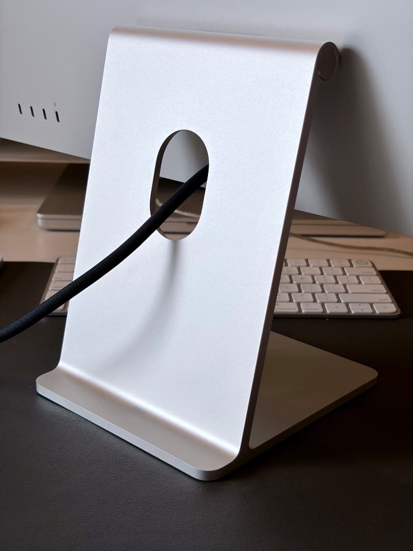 Apple Studio Display 27\"（2022、箱付き、良好）