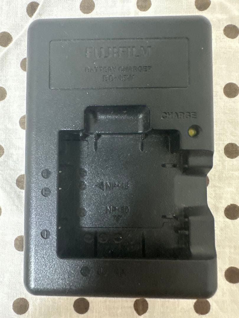 FUJIFILM FinePix F200EXR コンデジ 動作確認済み