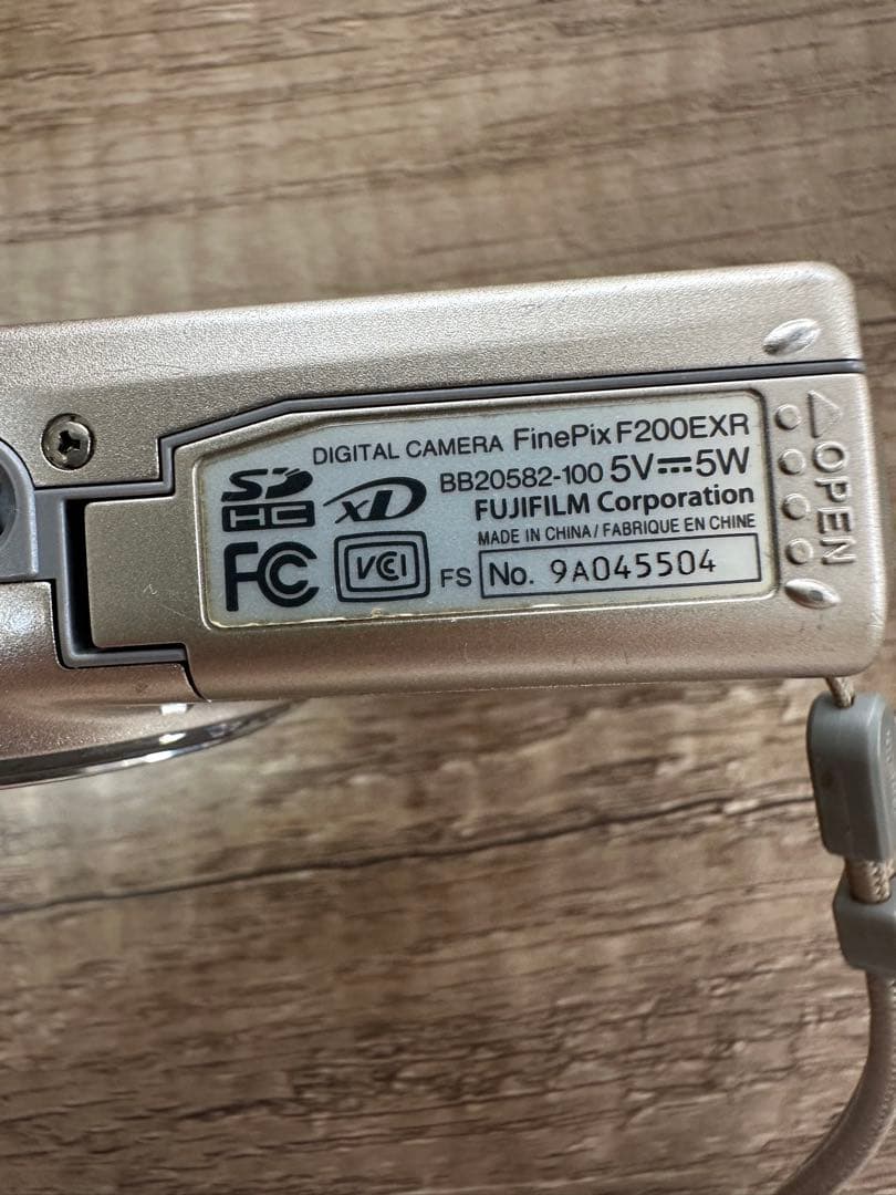 FUJIFILM FinePix F200EXR コンデジ 動作確認済み