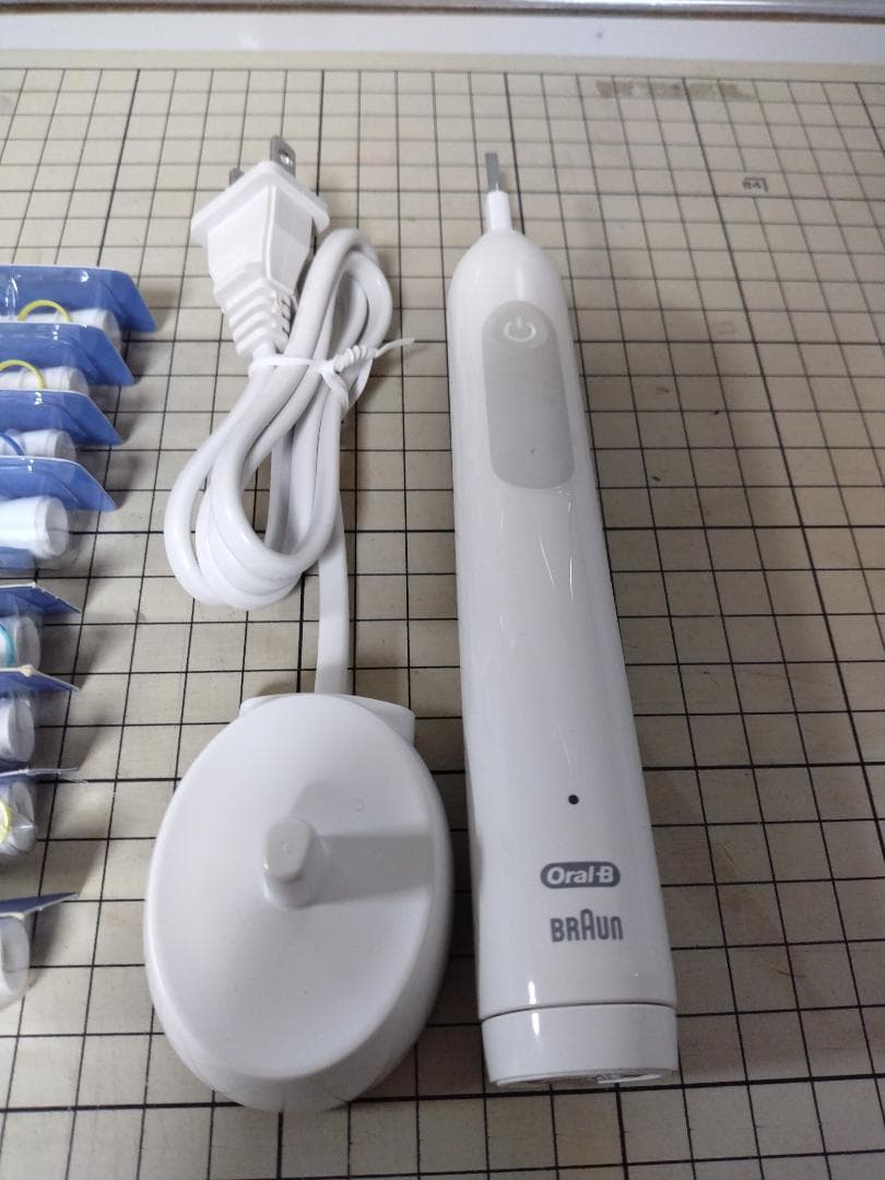 Oral-B 電動歯ブラシ本体と替えブラシ4種類 15本 新品 【正規品】