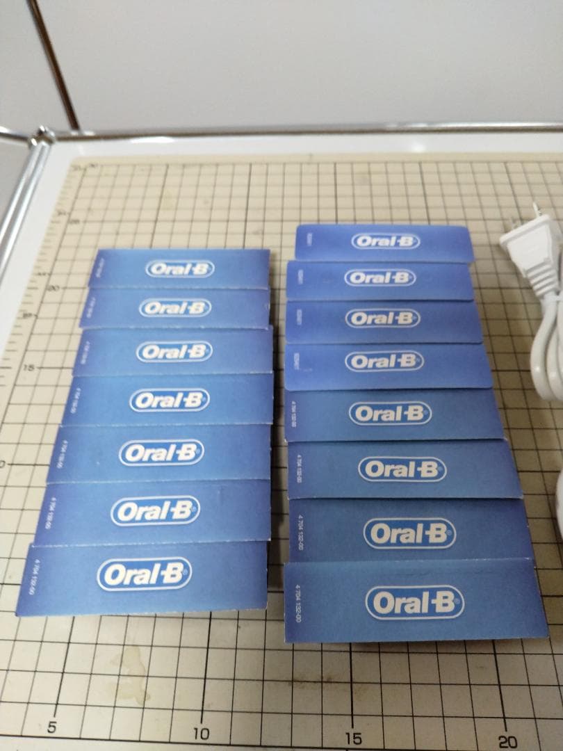 Oral-B 電動歯ブラシ本体と替えブラシ4種類 15本 新品 【正規品】