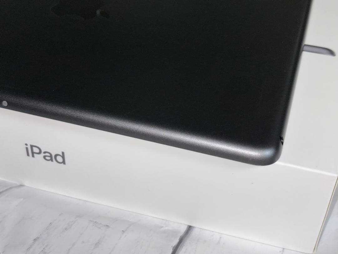iPad 第9世代 64GB Wi-Fiモデル スペースグレイ