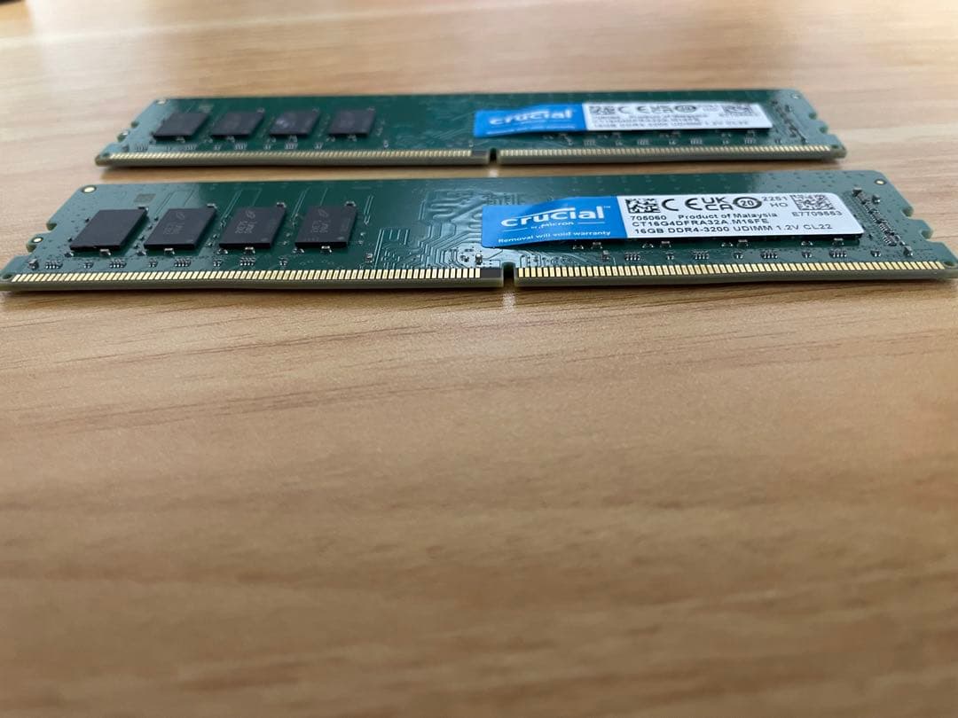 デスクトップ用メモリ crucial DDR4 PC4-25600 16GB2枚