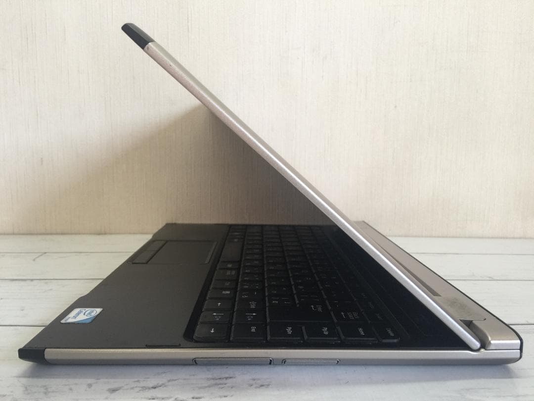 DELL Vostro V13 13.3型薄型/Office/Win10ノート