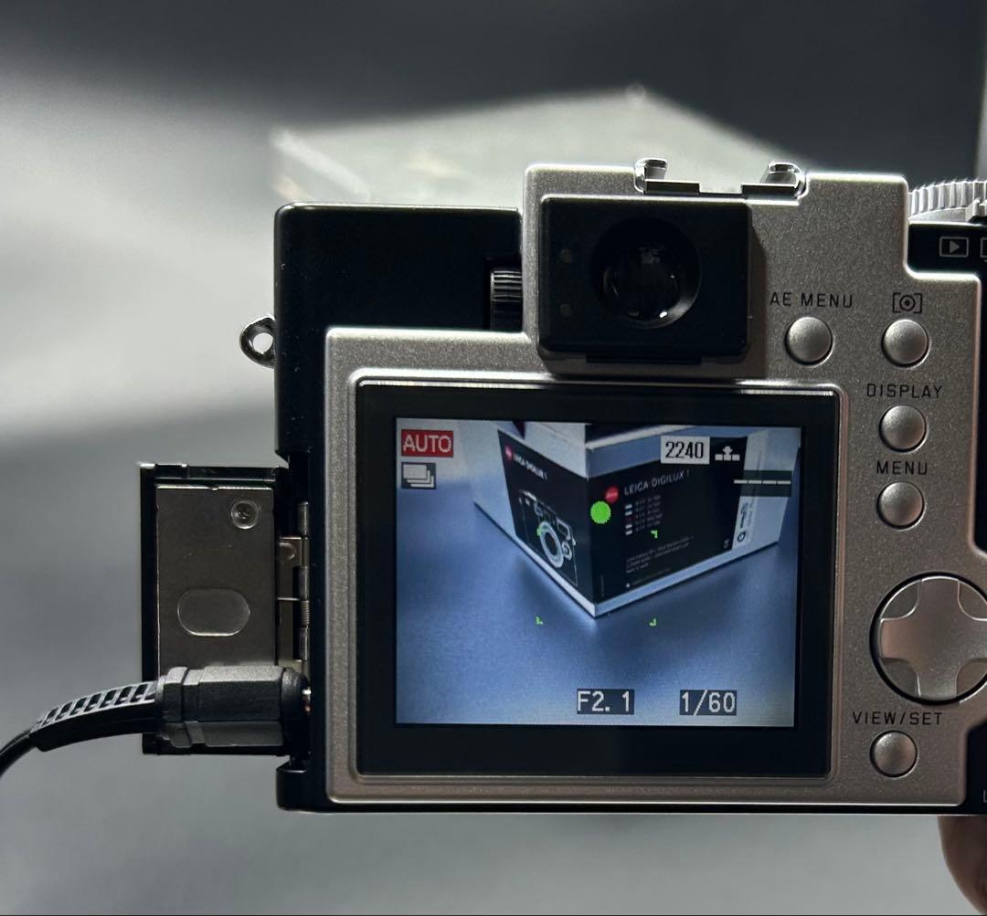 【箱付き美品　訳あり】LEICA DIGILUX 1 ブラック　液晶フード付