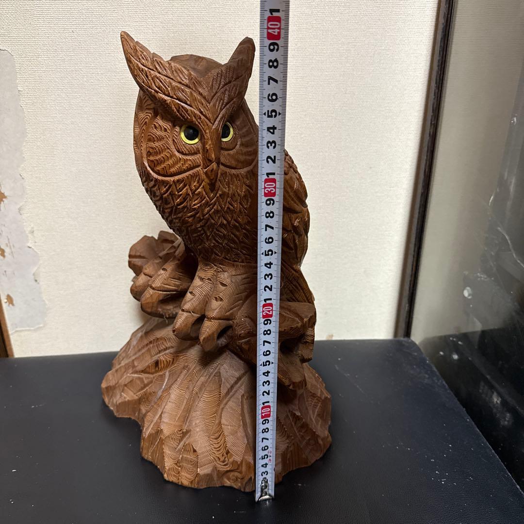フクロウの木製彫刻 約40cm