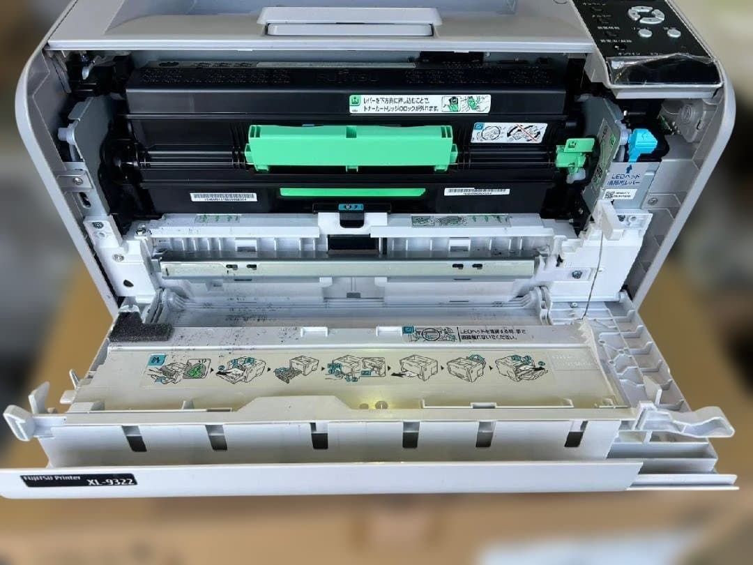 FUJITU XL-9322　A4レーザープリンタ　89156枚　純正トナー付属