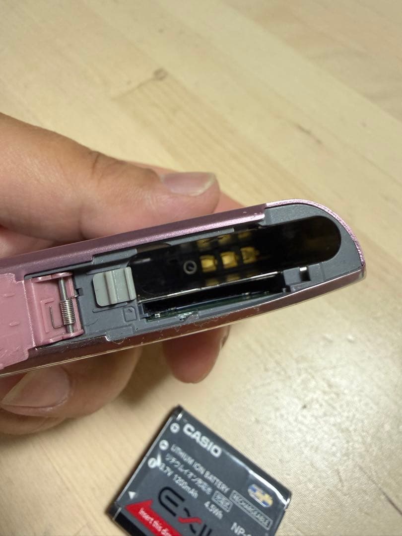 02 CASIO EX-Z2300 ピンク コンパクトデジタルカメラ ジャンク品