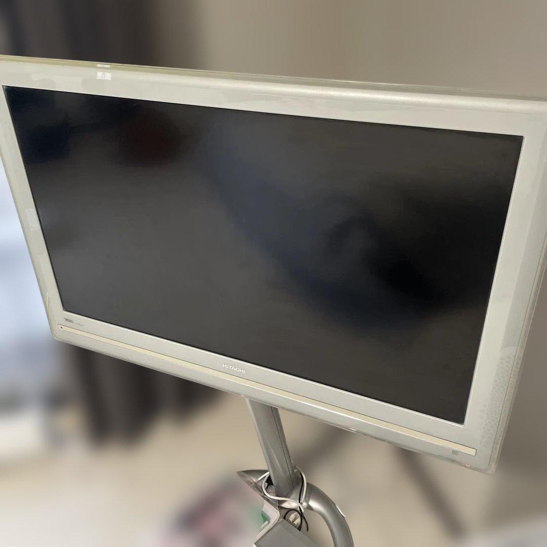 HITACHI Wooo テレビ　録画機能付き　テレビスタンド付き
