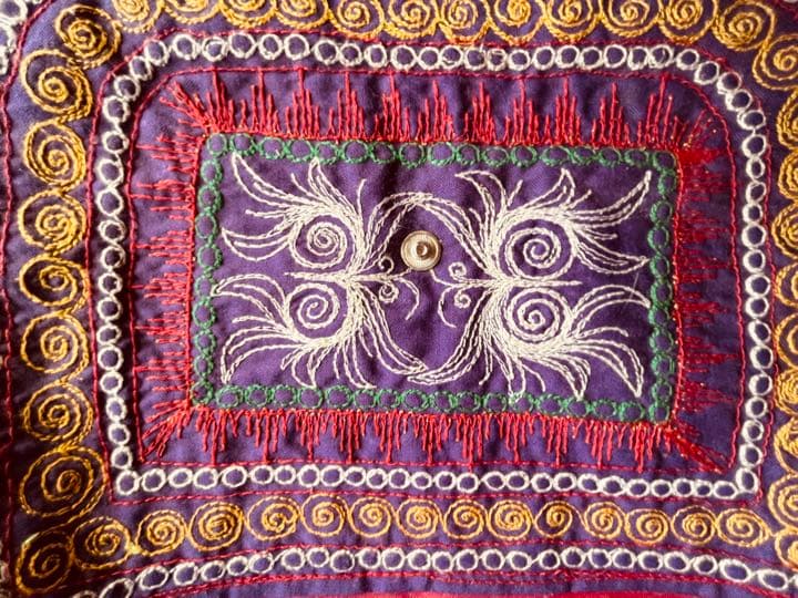超希少　スマトラ島アチェ族の刺繍バッグ1989年