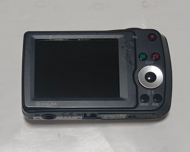 デジタルカメラ　CASIO EXILIM　EX-Z33　シルバー