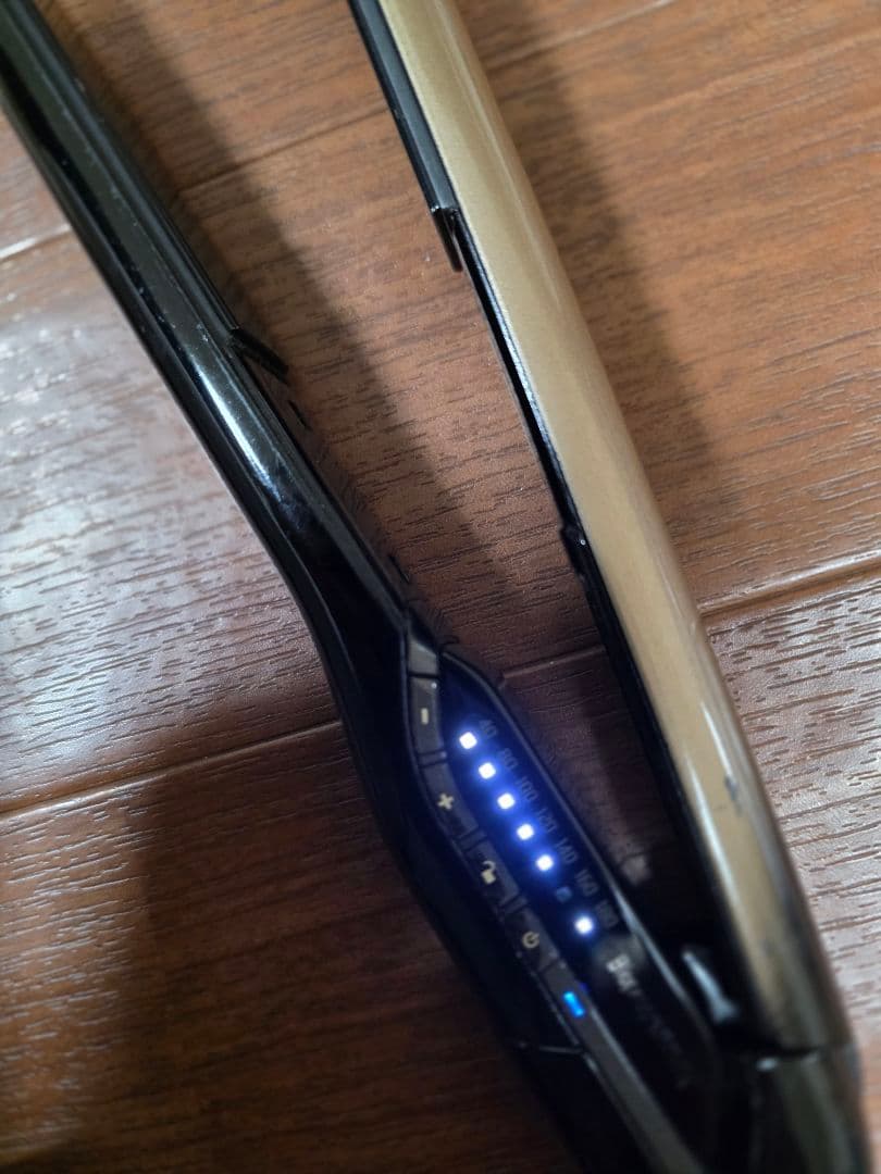 【中古】ヘアビューロン 4D Plus ストレート HBRST4D-G-JP
