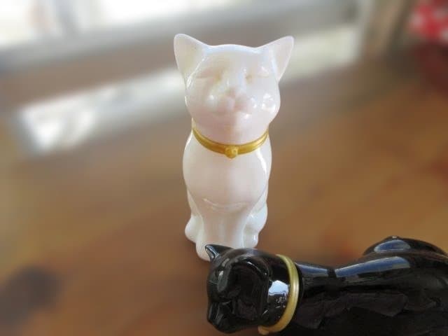 ◎エイボン★コロンボトル★イタリアの白と黒のペアの猫（ｗｂ4）